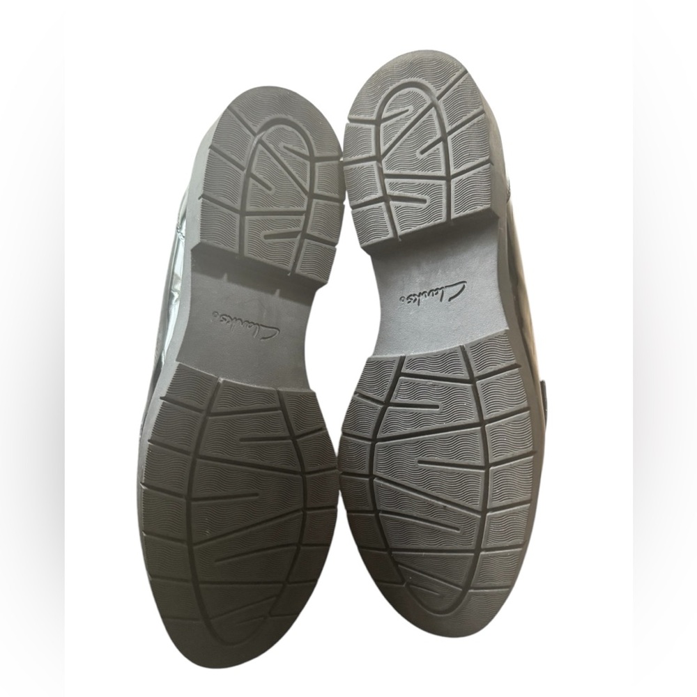 Clarks Women's Westlynn Ayla Round-Toe Penny Loafers - Picture 7 of 10